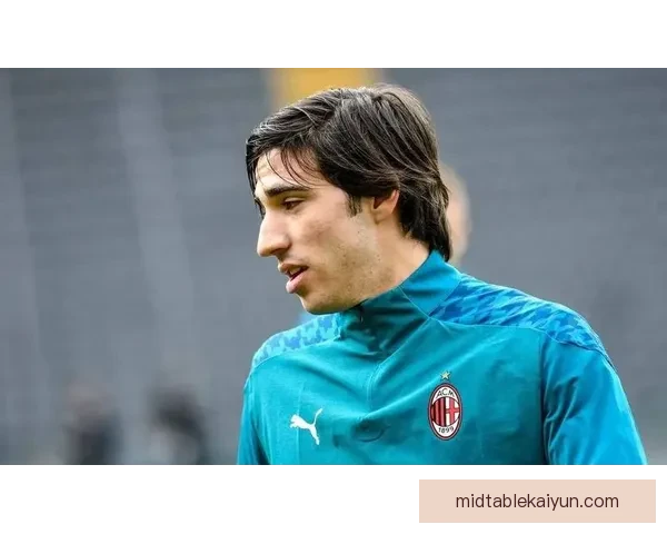 托纳利中场硬度持续提升，展现稳健表现备受关注